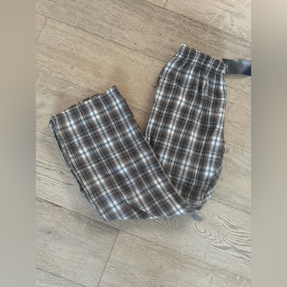 NWT | Brandy Melville | Catherine Flannel Pants | Sz S/M - Picture 4 of 5